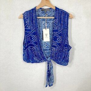 NWT Tysa Sleeveless Blue And White Tie Front Blouse Size Large